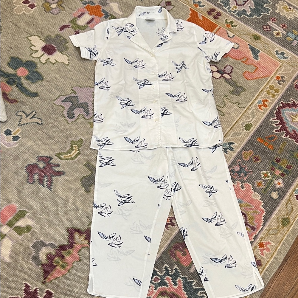 NWOT Yves Delorme Ladies Pajamas